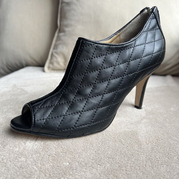 Neiman Marcus Quilted Black Leather High Heel Bootie Women 6 M Peep Toe Back Zip - Picture 2 of 16